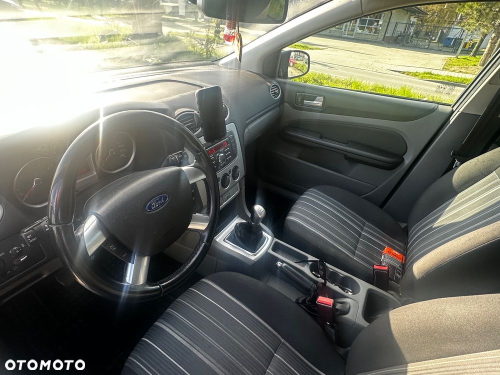 Ford Focus - 10