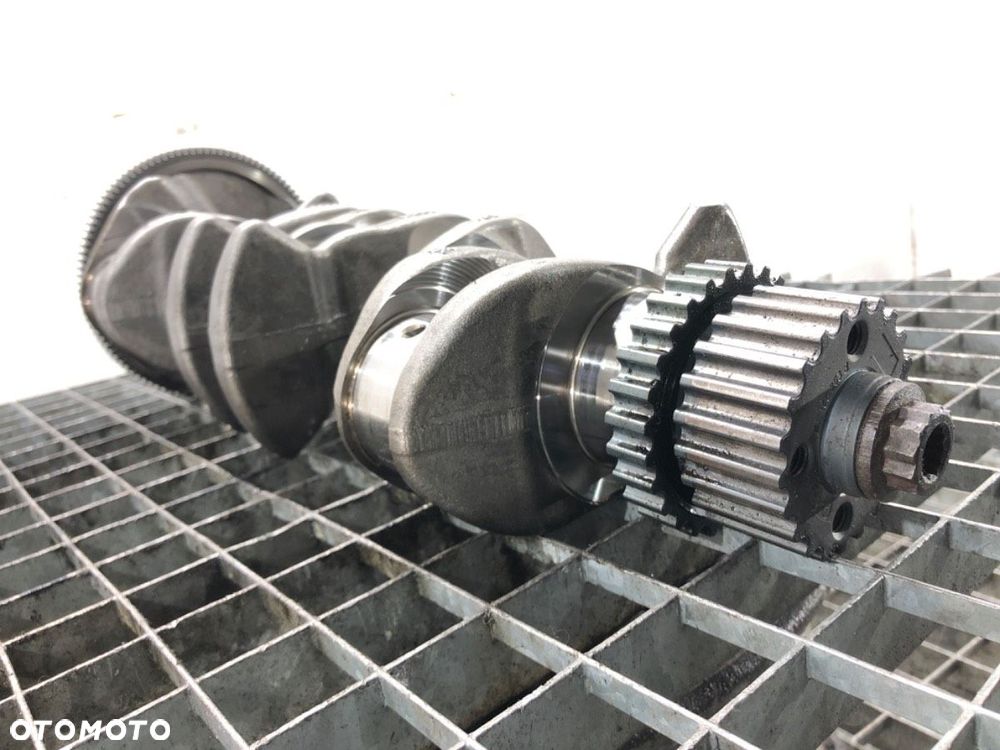 WAŁ KORBOWY  SKODA SUPERB III (3V3) 2015 - 2022 2.0 TDI 147 kW [200 KM] olej napędowy 2020 - 2022 - 3