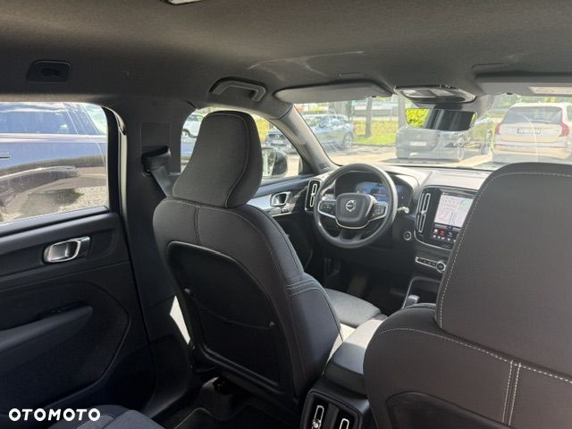 Volvo XC 40 B3 Plus Dark - 27
