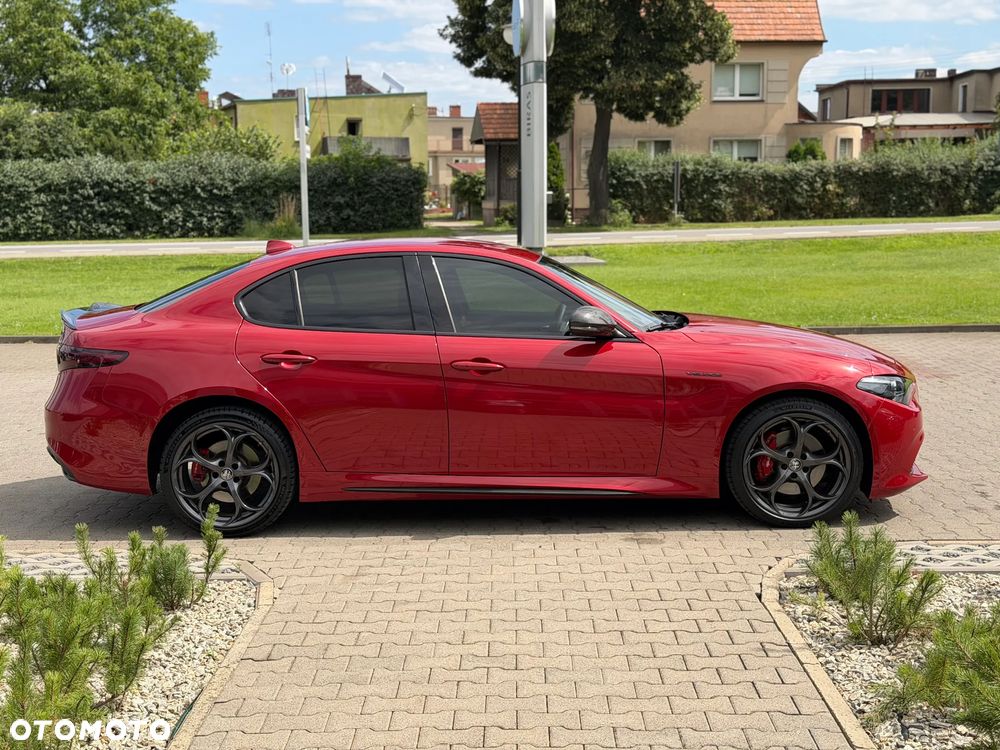 Alfa Romeo Giulia 2.2 AT8-Q4 Veloce - 4