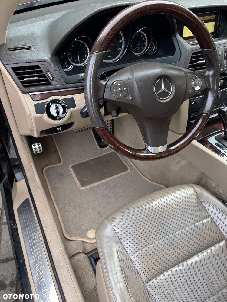 Mercedes-Benz Klasa E - 11