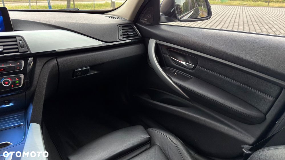 BMW Seria 3 320d Edition Luxury Line Purity - 21