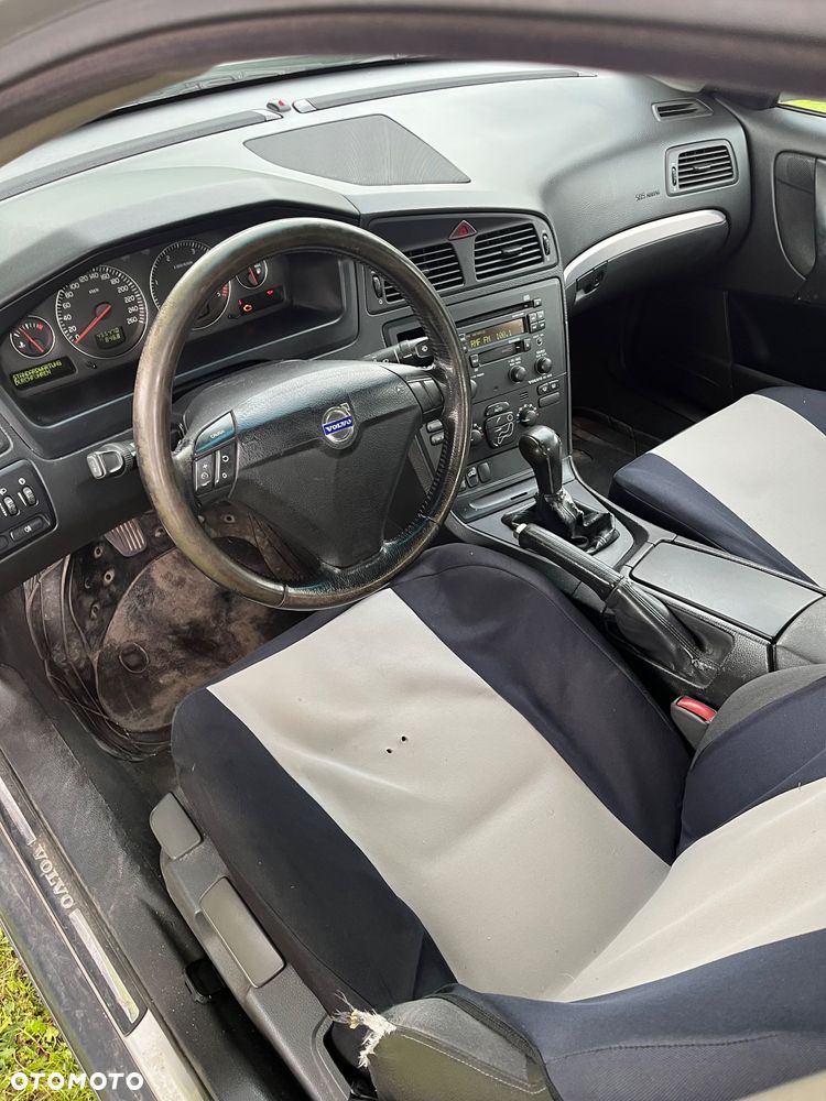 Volvo S60 2.4 D5 - 4