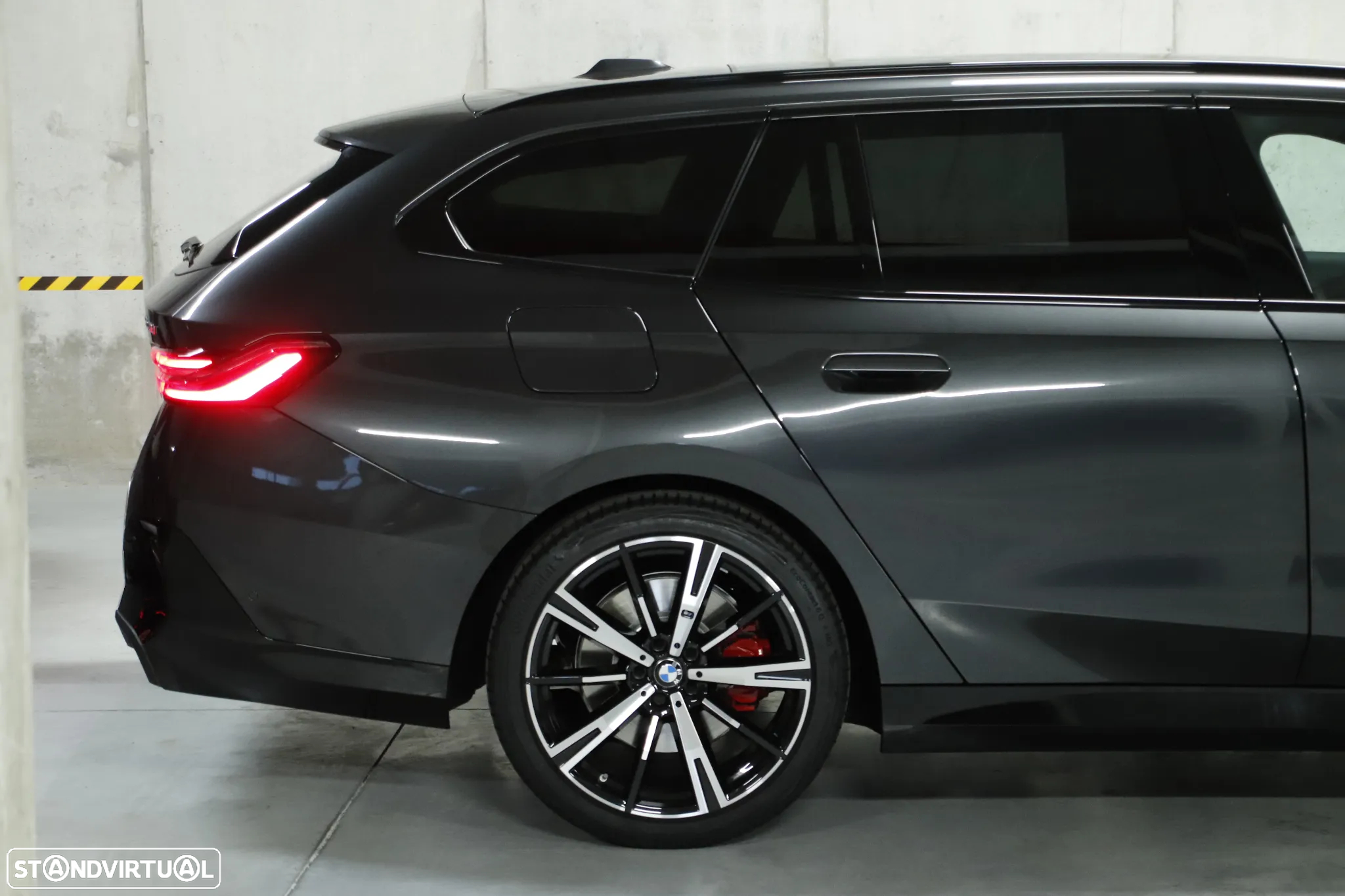 BMW 540 d xDrive Pack Desportivo M - 16