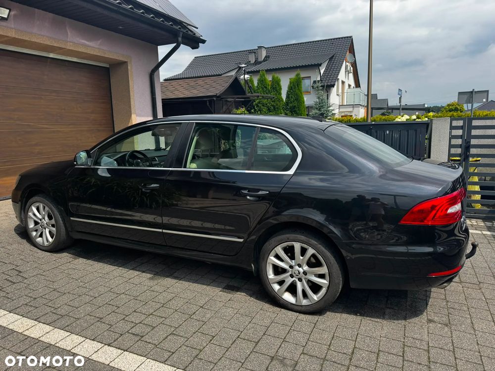 Skoda Superb 2.0 TDI 4x4 Elegance DSG - 5