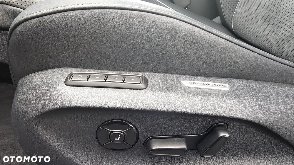 Volkswagen Passat - 38