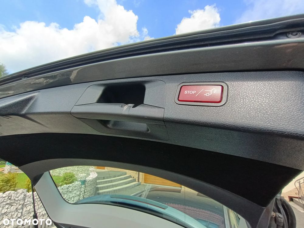 Mercedes-Benz Klasa E 200 CGI BlueEFFICIENCY Automatik Avantgarde - 32