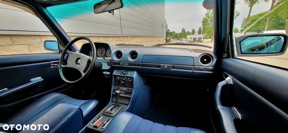 Mercedes-Benz W123 - 14