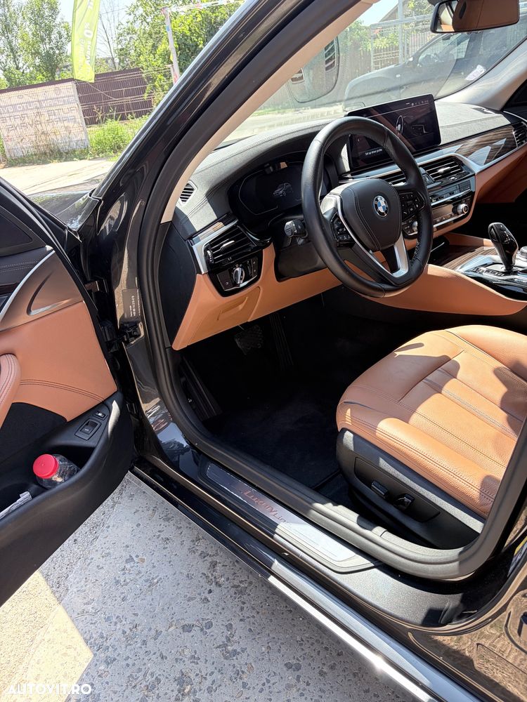 BMW Seria 5 520e Aut. Luxury Line - 20