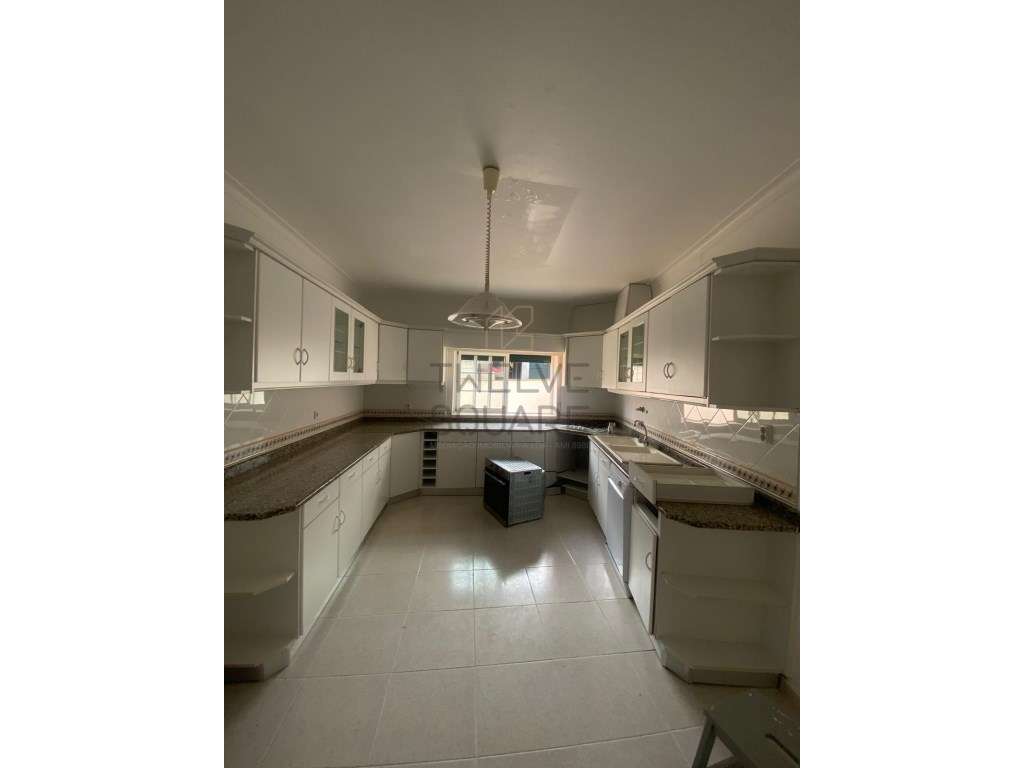Moradia T2 com Logradouro Exterior no Reguengo do Fétal, Batalha - Grande imagem: 3/16