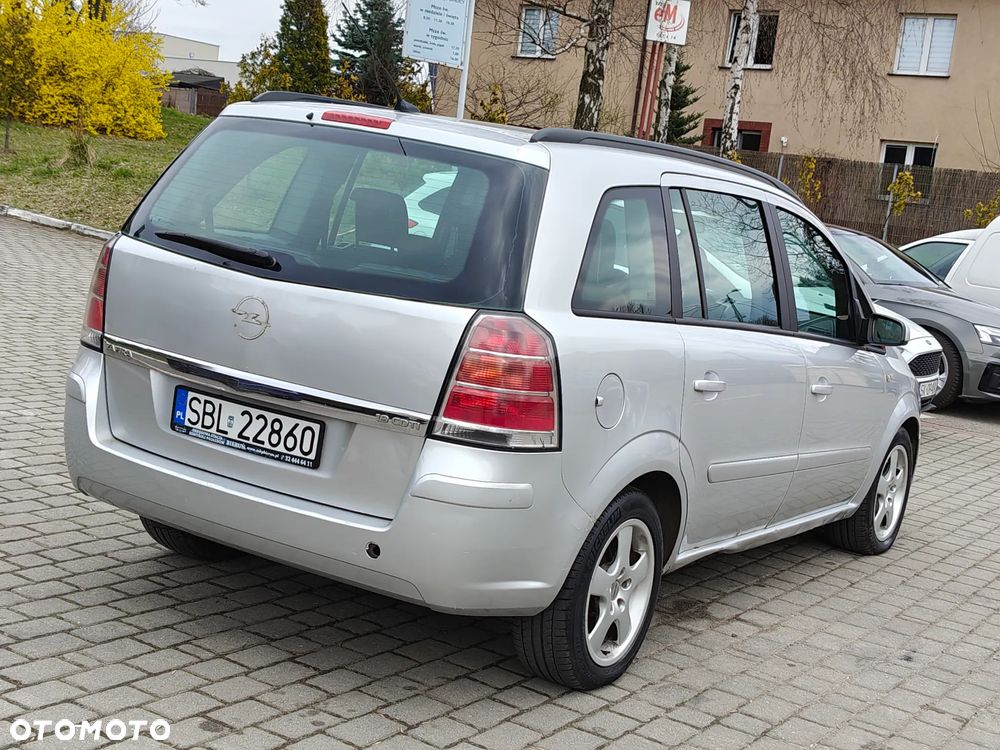 Opel Zafira 1.9 CDTI - 10