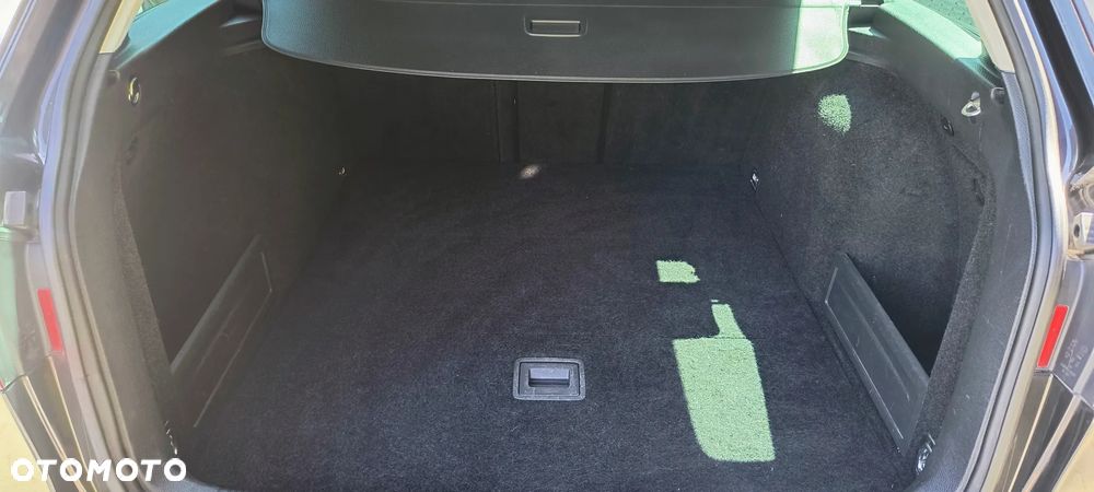 Volkswagen Passat 2.0 TDI Highline - 21