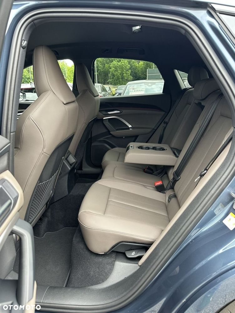 Audi Q5 Sportback - 22