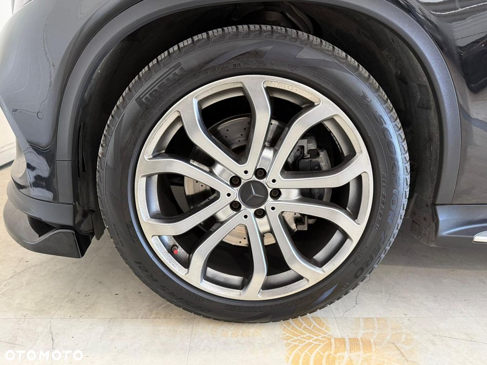 Mercedes-Benz GLE - 12