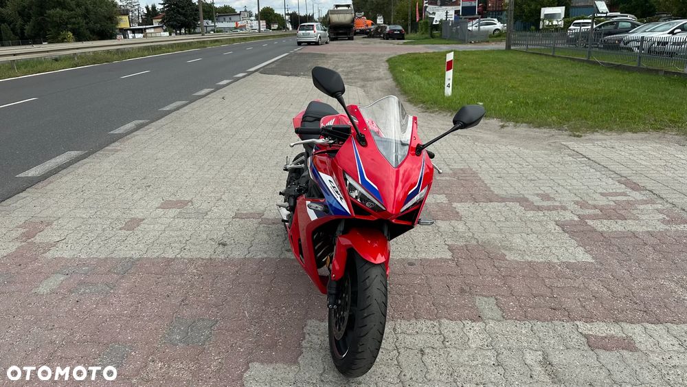 Honda CBR - 7