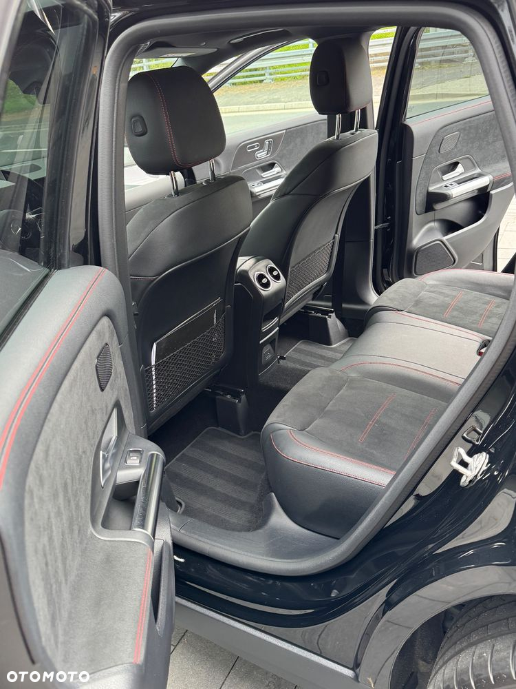 Mercedes-Benz GLA 200 d 4-Matic - 10