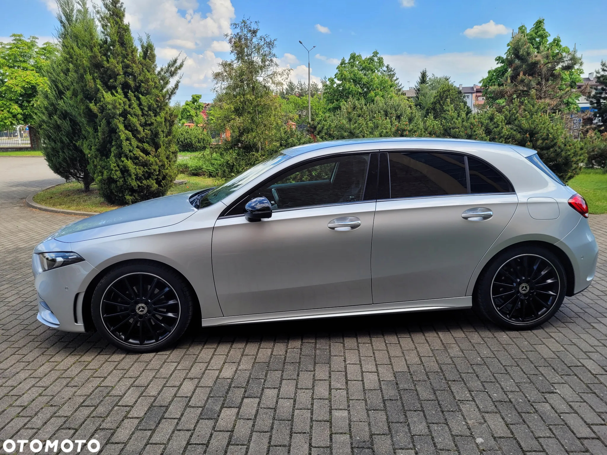 Mercedes-Benz Klasa A 200 AMG Line 7G-DCT - 3