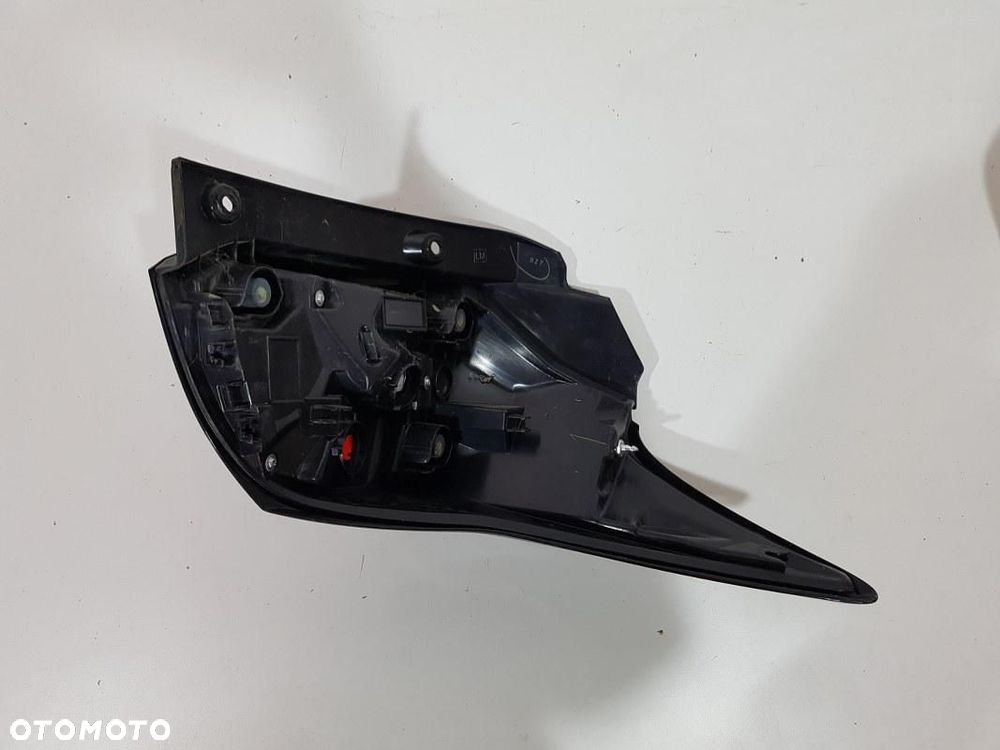 TOYOTA YARIS IV 4 LAMPA TYŁ TYLNA LEWA ORYGINAŁ - 3