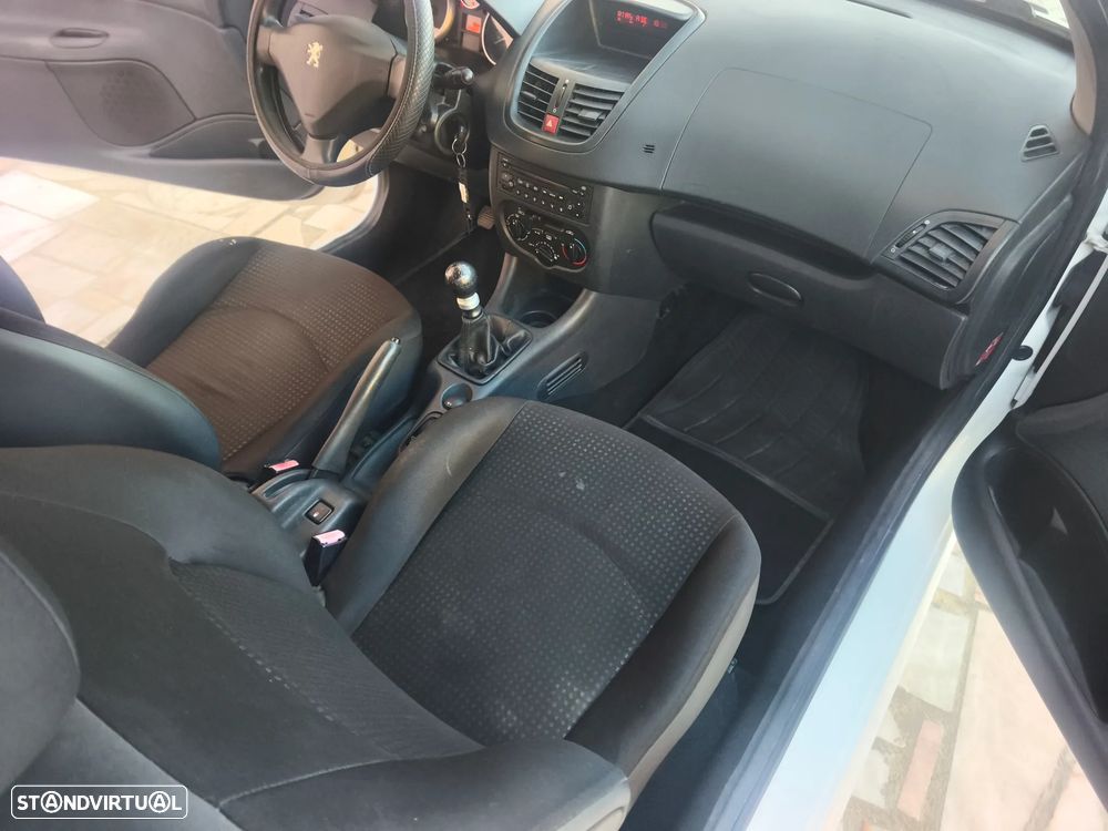 Peugeot 206+ - 8