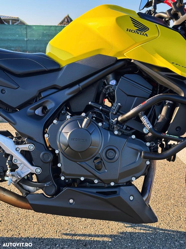 Honda CB 750 Hornet - 12