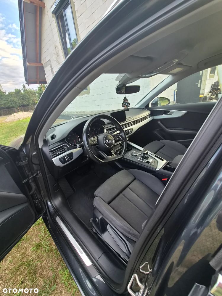 Audi A4 Avant 2.0 TDI S tronic - 9