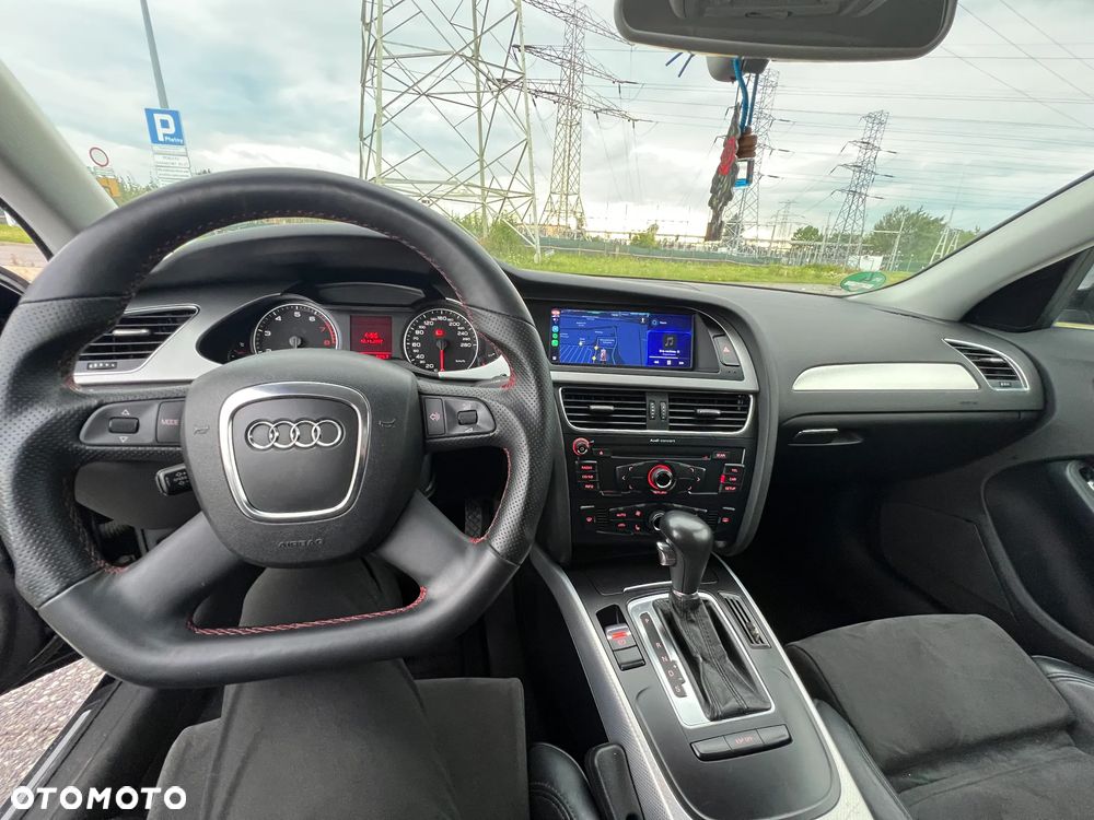 Audi A4 Limousine - 11