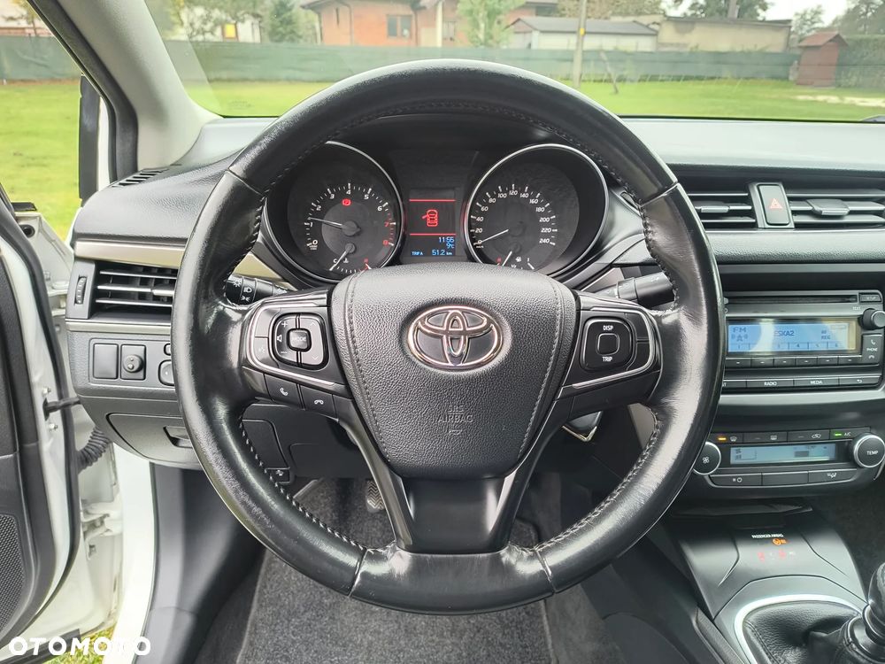 Toyota Avensis - 15