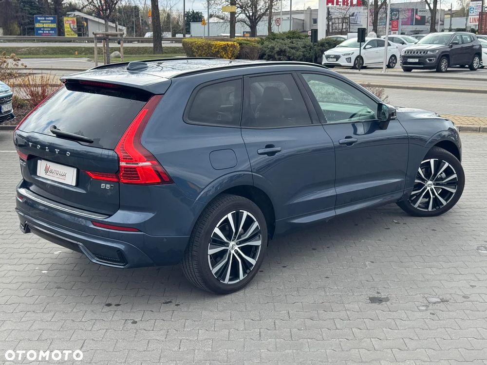 Volvo XC 60 B5 D AWD Plus Dark - 8