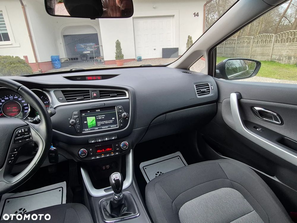 Kia Ceed 1.4 CVVT Dream Team Edition - 22