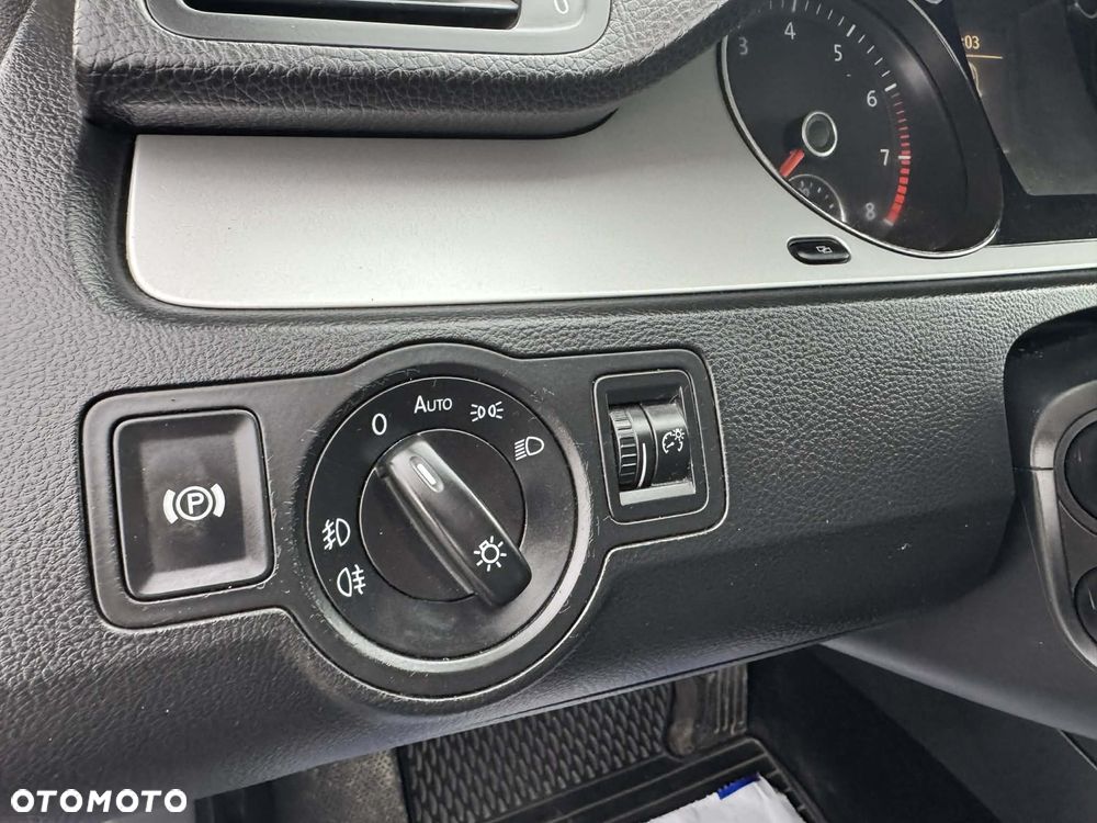 Volkswagen Passat 1.4 TSI Highline - 24