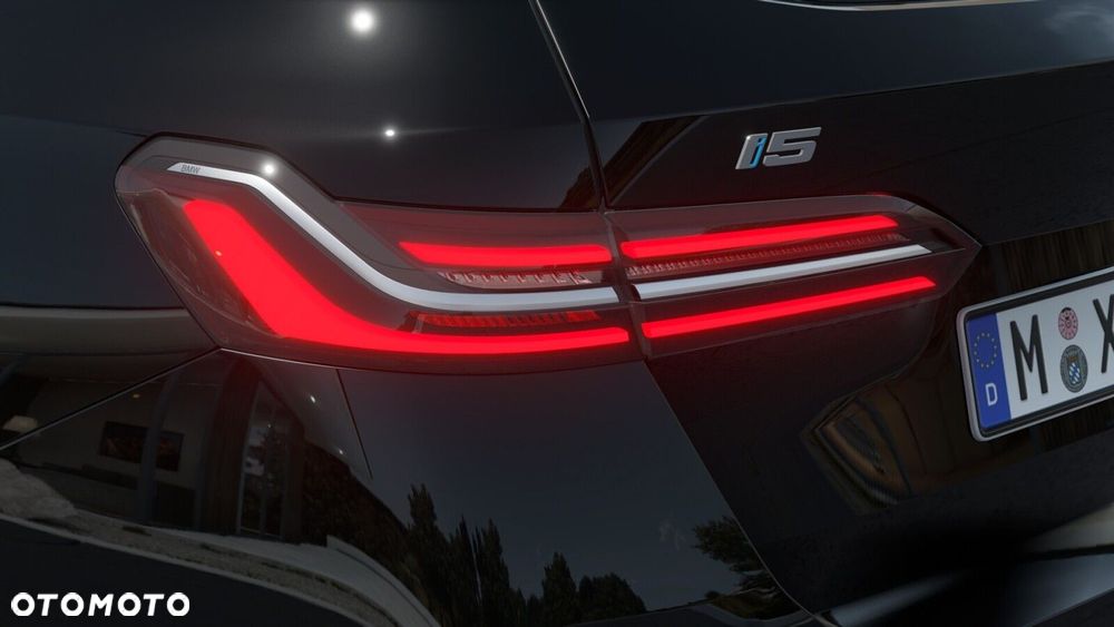 BMW i5 - 9