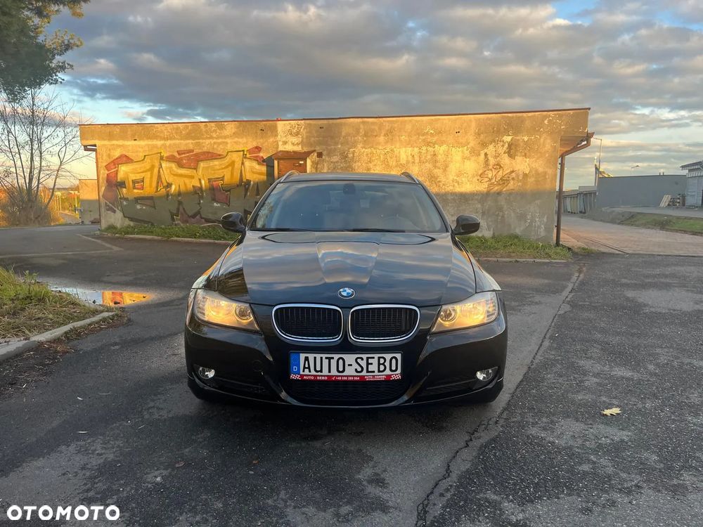 BMW Seria 3 318d DPF Touring - 7