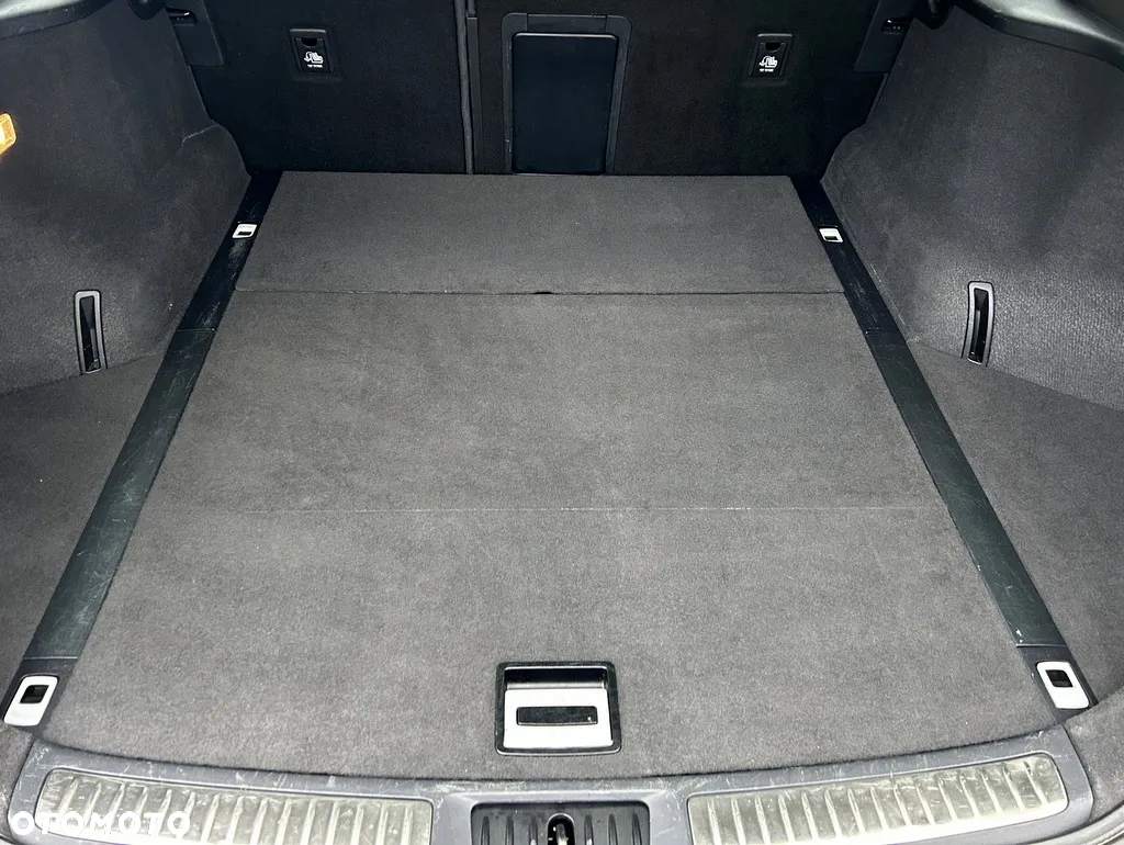 Toyota Avensis - 27