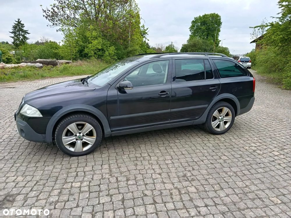 Skoda Octavia 2.0 TDI DPF Scout 4x4 - 4
