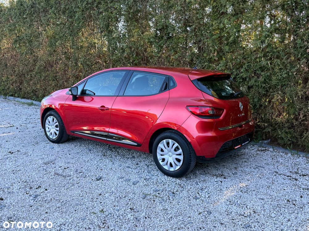 Renault Clio 1.2 16V 75 Expression - 17