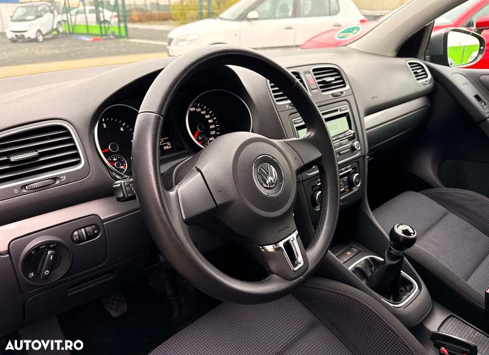 Volkswagen Golf 1.6 TDI DPF Comfortline - 6