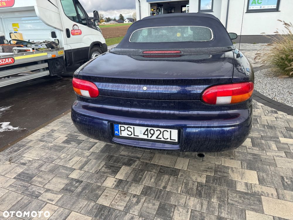 Chrysler Stratus LX 2.0 - 16