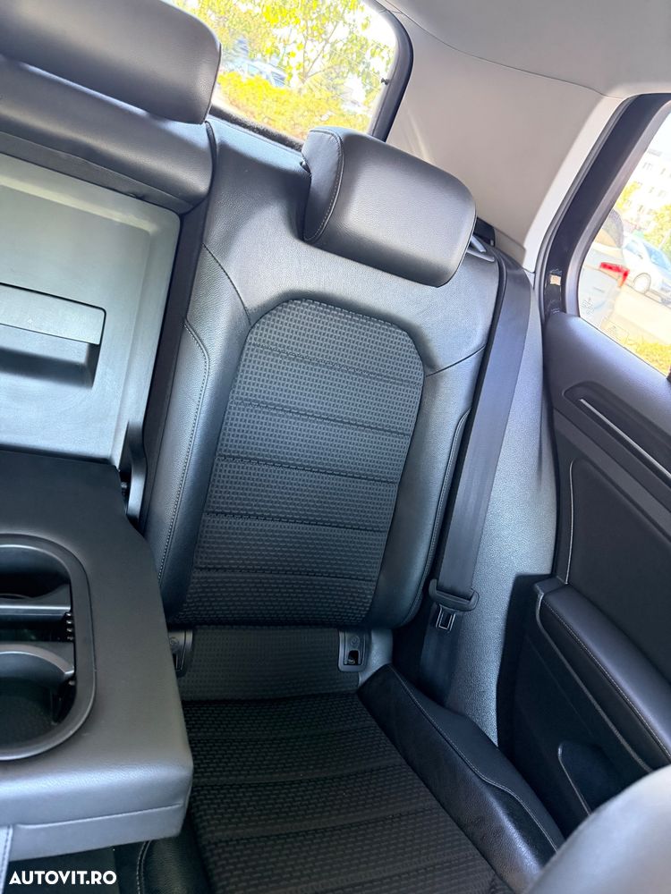 Volkswagen Golf - 26