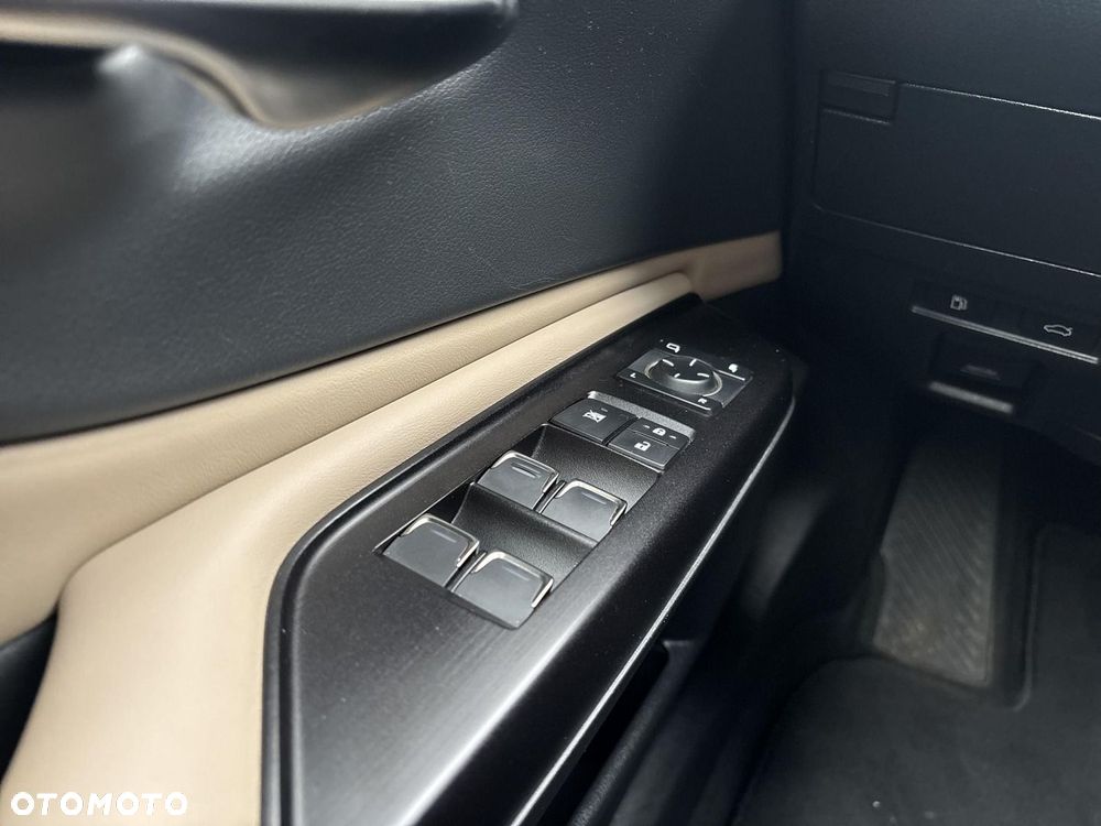 Lexus ES - 17