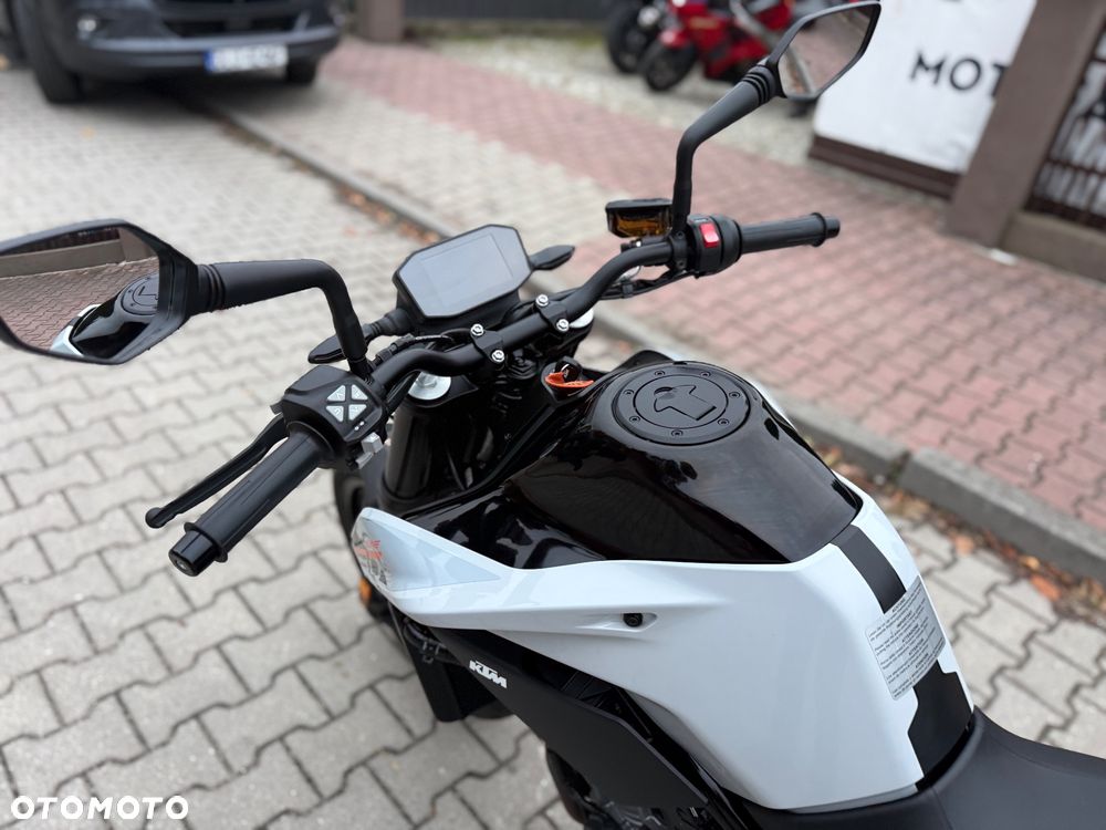 KTM Duke 790 - 27