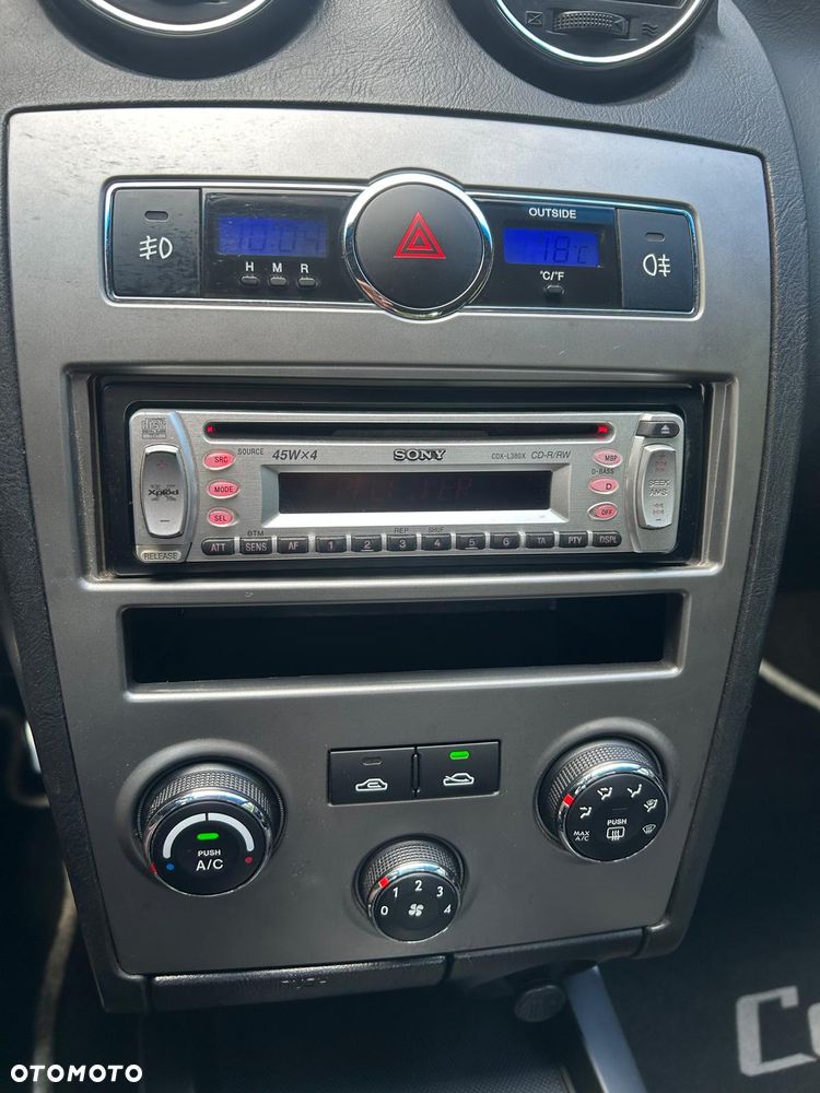 Hyundai Coupe 1.6 16V - 8