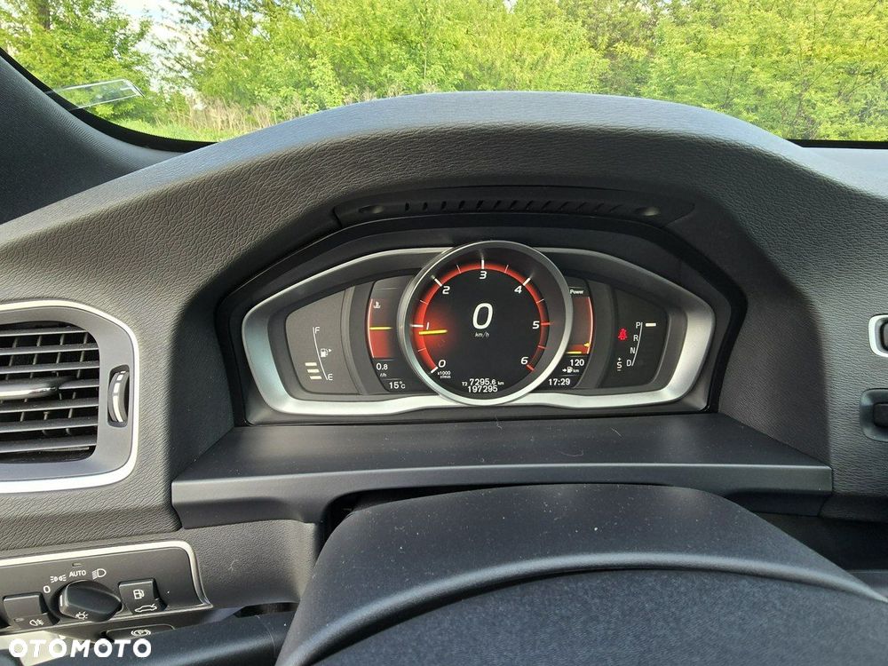 Volvo V60 D2 Geartronic Summum - 27