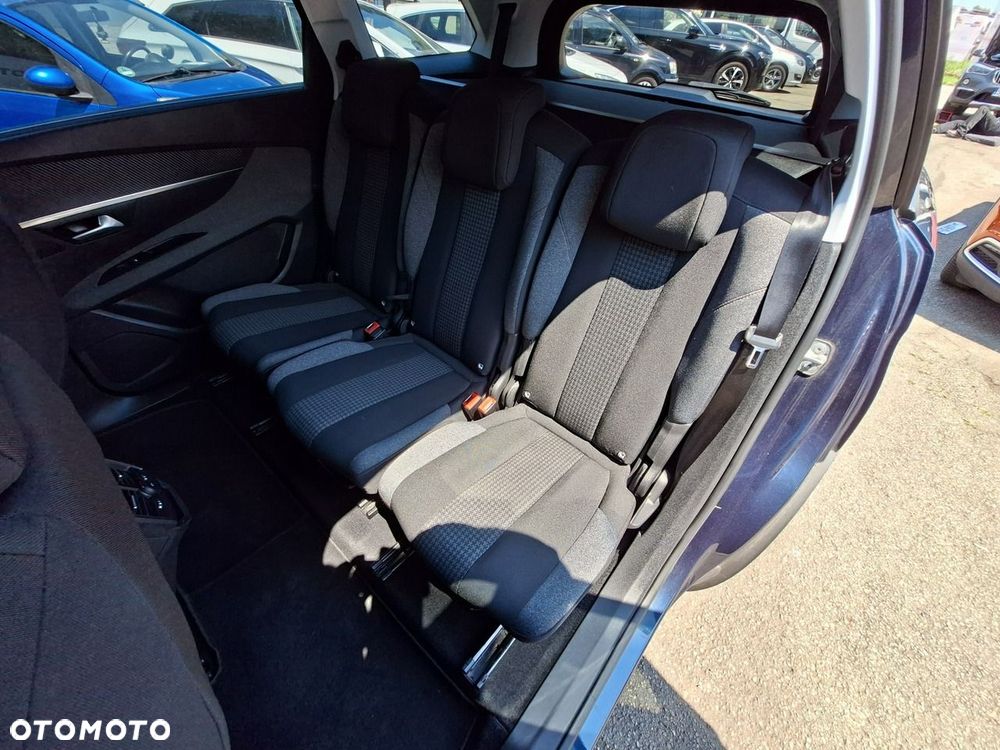 Peugeot 5008 1.5 BlueHDi Allure S&S - 25