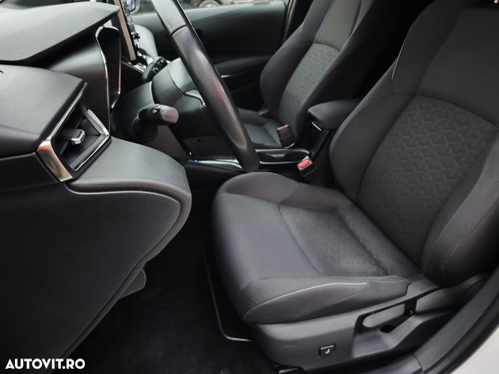 Toyota Corolla 1.8 HSD Dynamic - 11