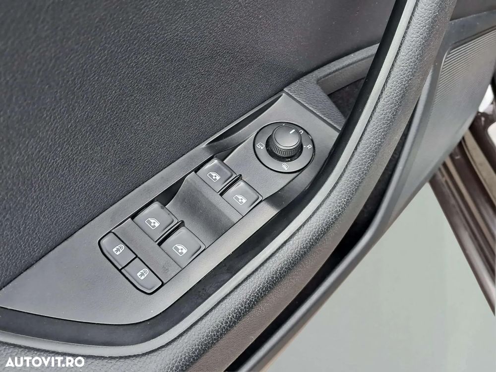 Skoda Superb 2.0 TDI DSG Ambition - 21