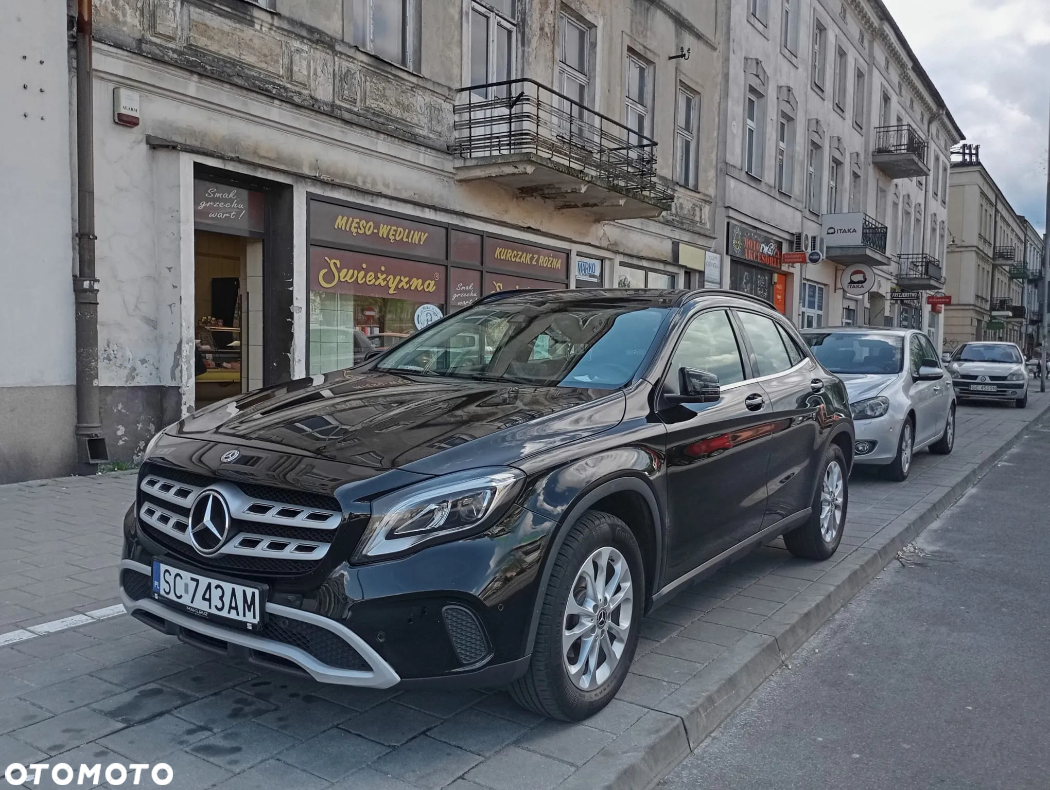 Mercedes-Benz GLA 200 7G-DCT - 3
