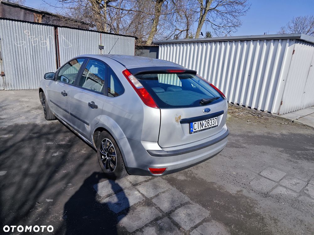 Ford Focus 1.6 TDCi DPF Ambiente - 4