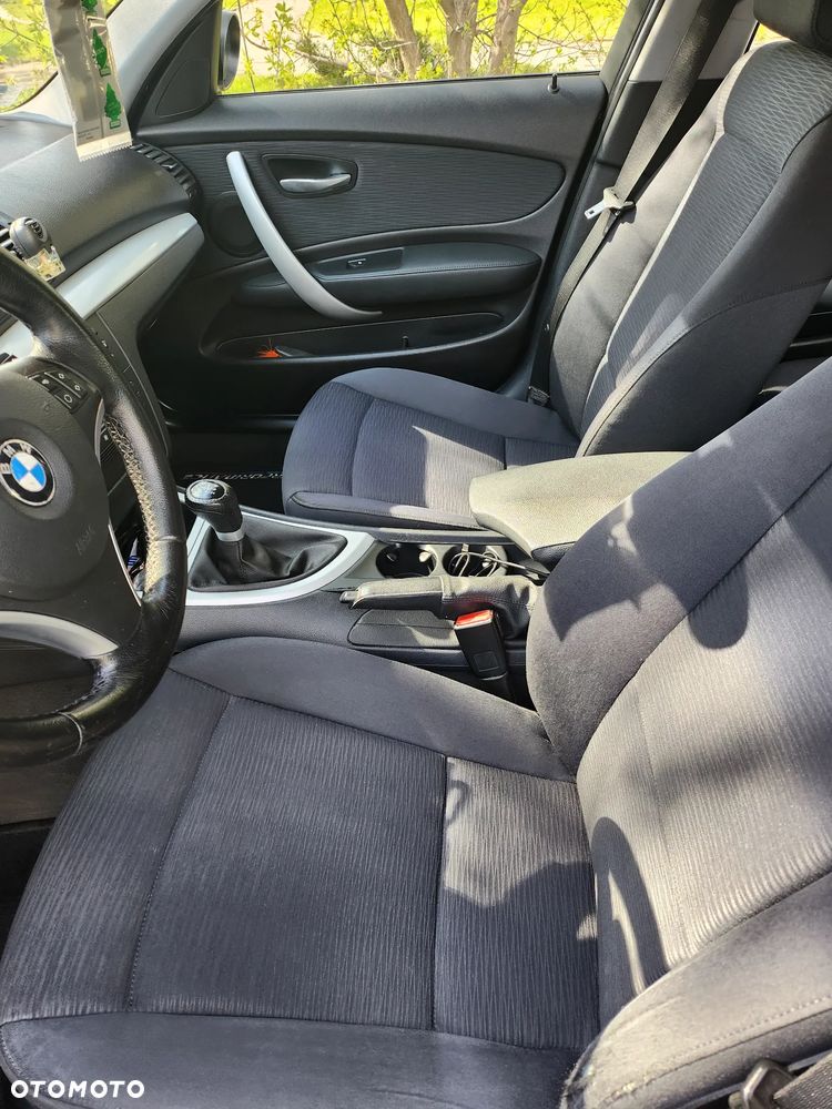 BMW Seria 1 120i - 6