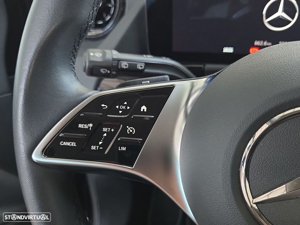 Mercedes-Benz B 180 d 8G-DCT - 22