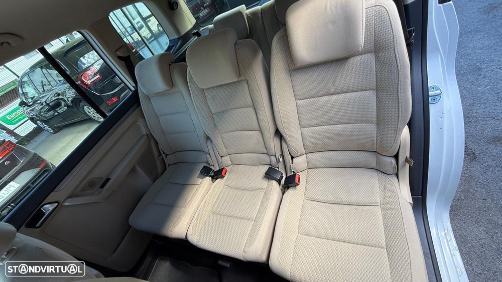 VW Touran 1.6 TDI DPF Highline - 11
